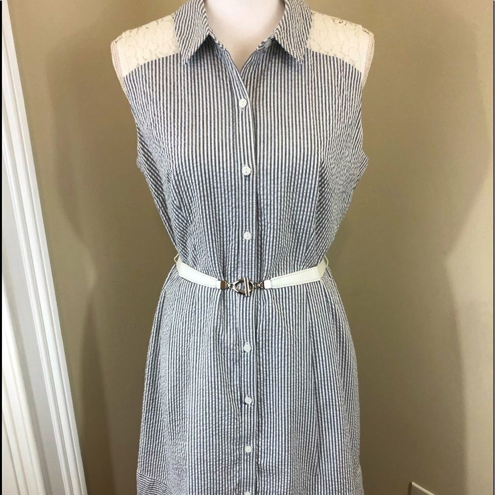 AGB Dress Women’s dress sleeveless seersucker lace size 14